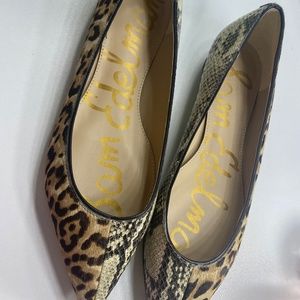 Sam Edelman size 8 leather pointed shoe two tone design